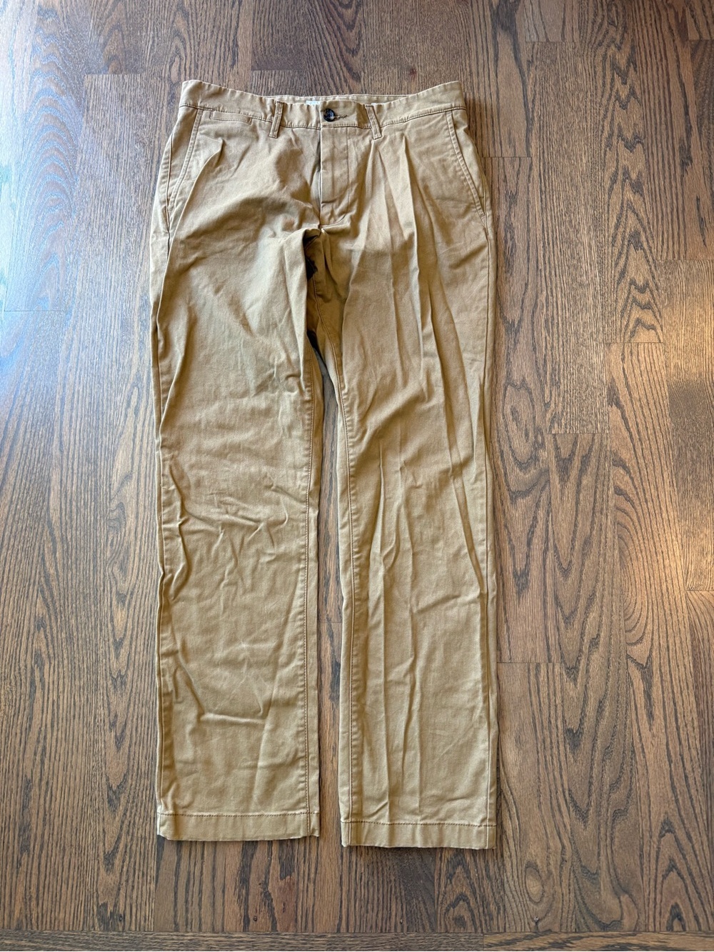 Goodfellow & Co hennepin chino men’s athletic fit Tan flat front Cotton Chinos